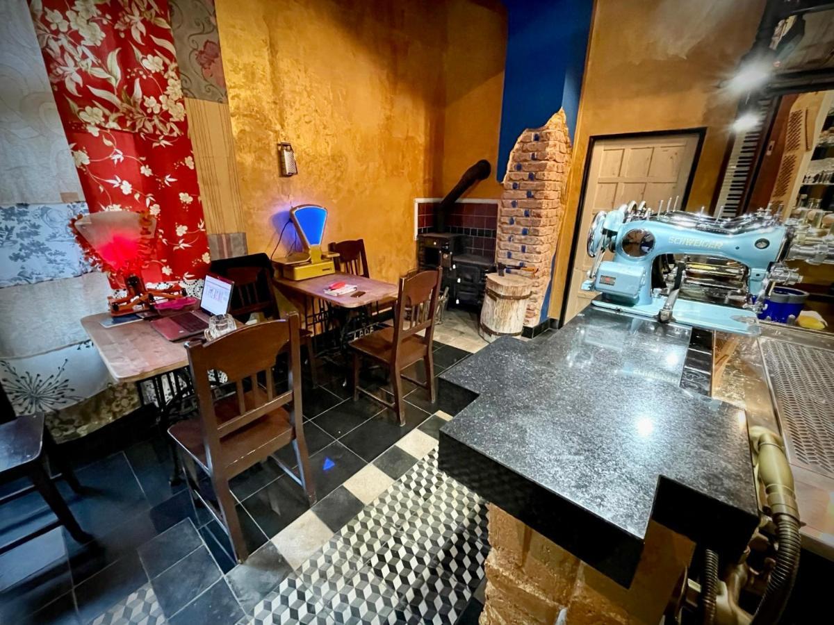 Haraburdi Recyclart Hotel Kostelec nad Orlicí 외부 사진